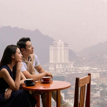 Four Points By Sheraton Ha Giang Buitenkant foto